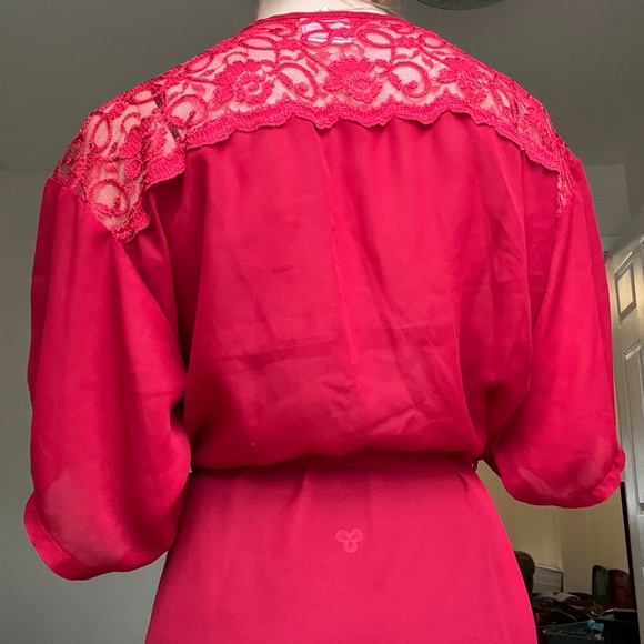 VINTAGE Secret Treasures lace flowy midi red robe - Picture 13 of 16